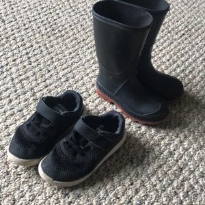 Size 9c Nike boys tennis and rubber boots